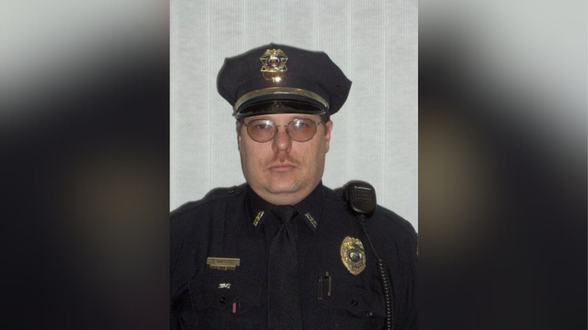OFFICER BARLETT